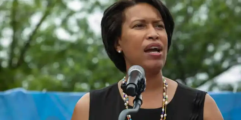 La maire de Washington D.C. signe un projet de loi sur le cannabis médical