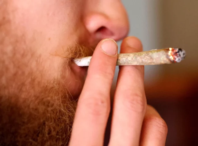 Genève est la nouvelle Mecque européenne des fumeurs de joints