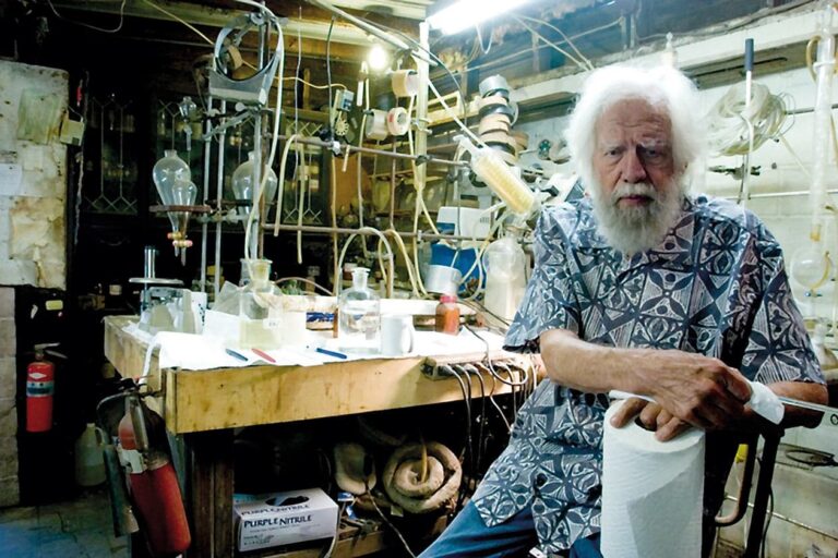 Une leçon sur la drogue et la politique-Sasha-suhulgin-Lab