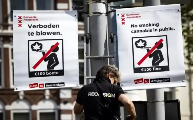 interdiction de fumer dans la rue à Amsterdam