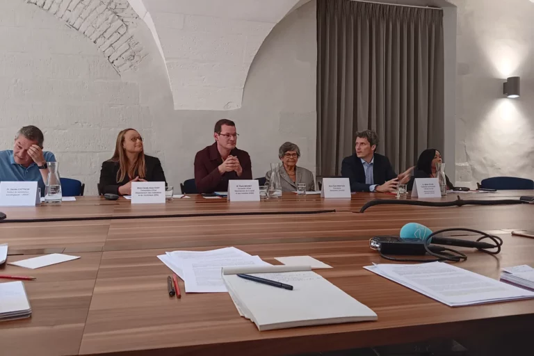 Genève, la vente légale de cannabis débutera en décembre