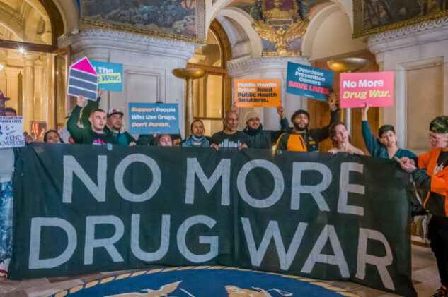 Manuel pour la légalisation des drogues