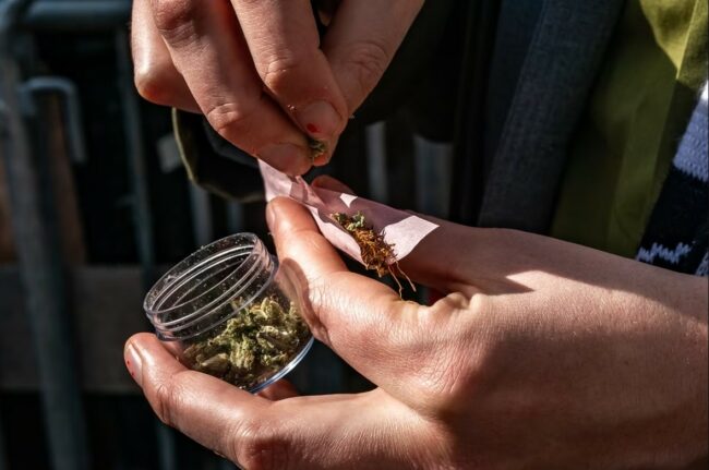 Bâle expérimente la légalisation du cannabis récréatif