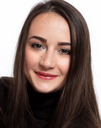Zoe Dubus